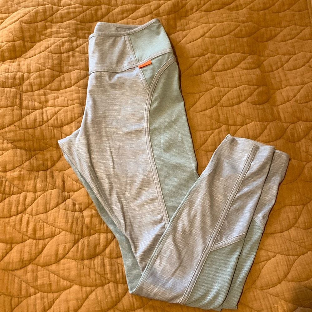 Like New Nike One Luxe Ribbed Legging- Grey Heather, Size Medium